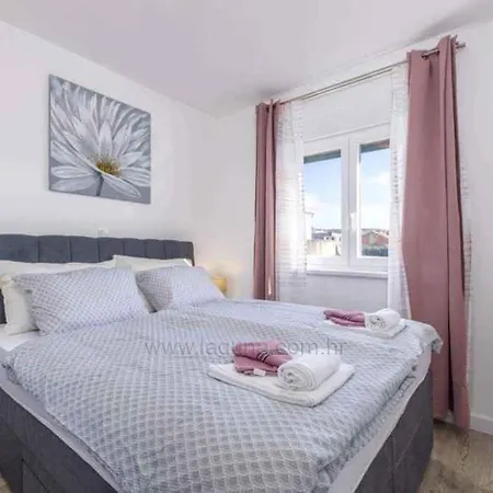 Studio In 45750